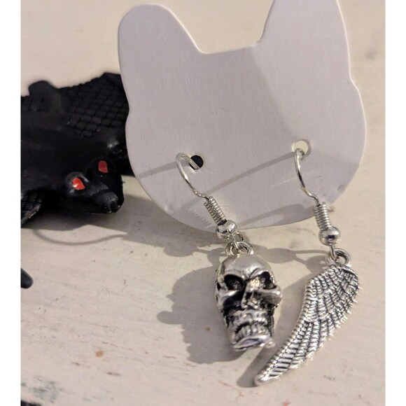 Goth Punk Biker Silver Skull & Wing Handmade Dangle Earrings - Picture 1 of 3